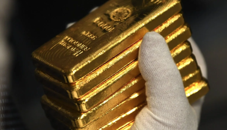 l’or-recule-face-a-un-dollar-ferme-et-a-la-hausse-des-rendements-obligataires