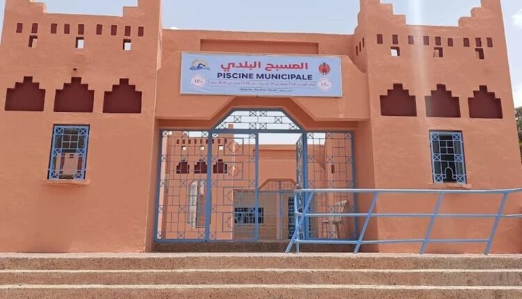 المسبح-البلدي-بورزازات.-تأخر-الافتتاح-ولفح-الصيف-يعيدان-مطلب-“التدبير-المستدام”-إلى-الواجهة