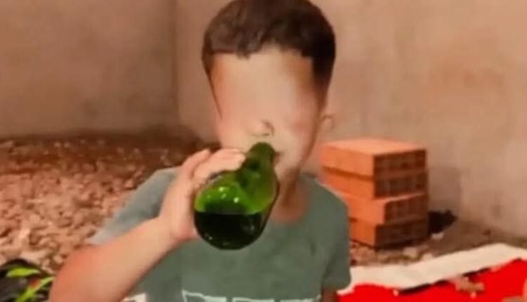 بعدما-حكمو-لصالحها-بدرهم-رمزي-فقضية-الطفل-اللي-بززو-عليه-يشرب-بيرة.-ماتقيش-ولدي:-خاص-مواجهة-كل-أشكال-الاستغلال-اللي-كتستهدف-الطفولة